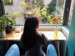 靠窗位-默迹咖啡馆