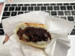 玫瑰红豆沙月饼-长发西饼(临顿路店)