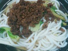 -丽虹云南过桥米线(兴工街店)