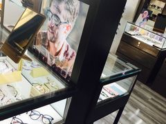 -视野联行眼镜蔡司·依视路官方授权店(顺城店)