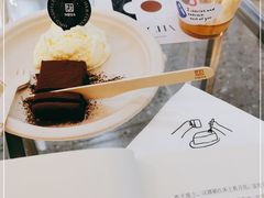 -HUGS coffee(东区店)