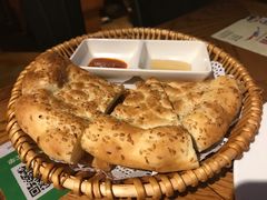 新疆烤馕-阿罗新疆菜(人民广场店)