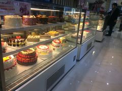 面包甜点陈列柜-白骑士欧洲蛋糕店(夏威夷店)