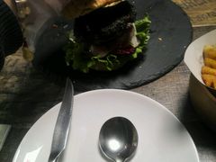 -HIGH FIVE哈福手工汉堡(桂林路店)