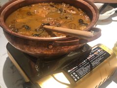 小鸡炖蘑菇-关东小磨东北菜(漕河泾印象城店)