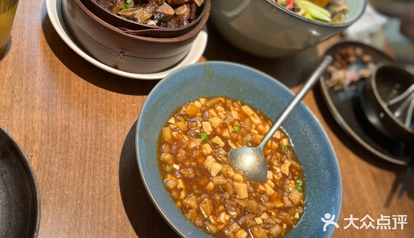 西湖景区一家适合约会的餐厅 很有氛围感