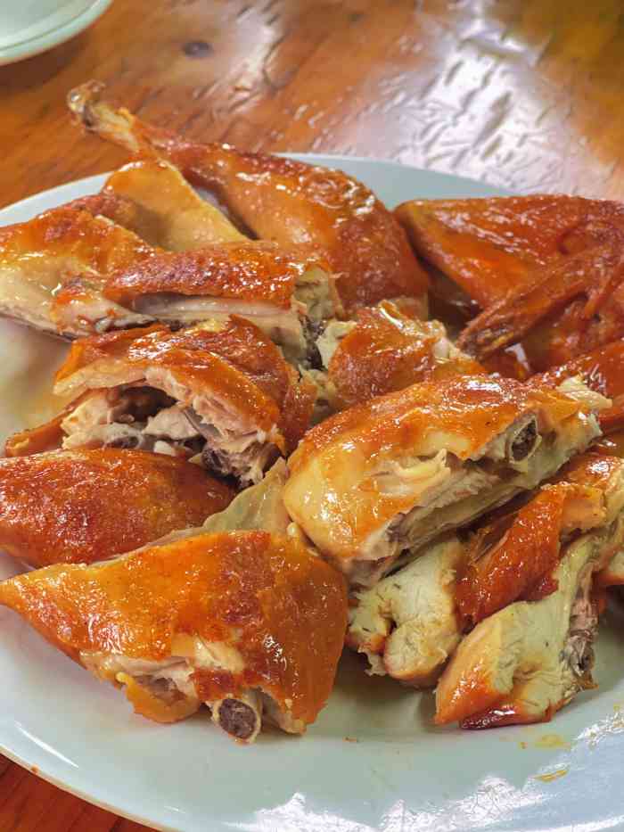 聪记荔枝柴烧鸡-"烧鸡现烤味道极佳,但要趁热吃,其他菜品也.