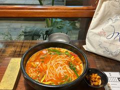 -银米·云南传统过桥米线(双廊黑金冠店)