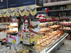 面包甜点陈列柜-皇后西斯汀饼店(文化路店)