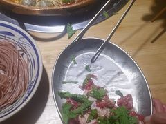 -洱火云南酸菜牛肉火锅(石景山当代商城店)