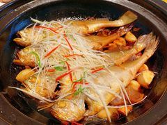 八分钟砂锅焗黄鱼-有喜胶东小馆(太申祥和店)