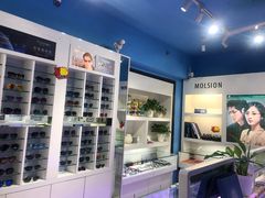 -提一眼镜·蔡司·依视路(小寨店)