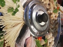 -Thai Market Restaurant( 04 Tran Quoc Toan)