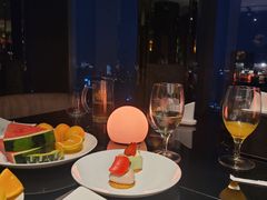 -唐拉雅秀酒店-西锦汇空中BBQ·思创餐厅