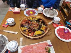 牛油红汤锅底-章大爷的火锅馆