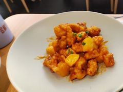 菠萝咕咾肉-蜜桃餐厅·伴山(海岸城店)
