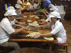 大堂-沈氏祖传老宁波油赞子(南塘店)