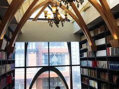 -钟书阁(松江泰晤士小镇店)