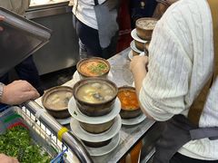 -亮亮小吃砂锅坛肉