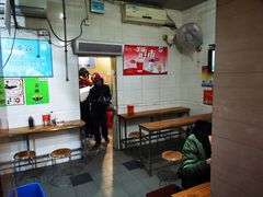 大堂-家阳赵师傅油饼包烧麦(粮道街店)