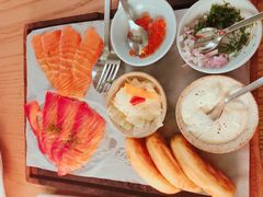 主厨特制三文鱼拼盘-EN SPACE恩空间