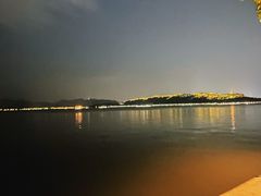 -杭州湖滨银泰in77