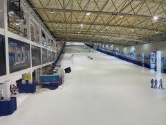-乔波室内滑雪场