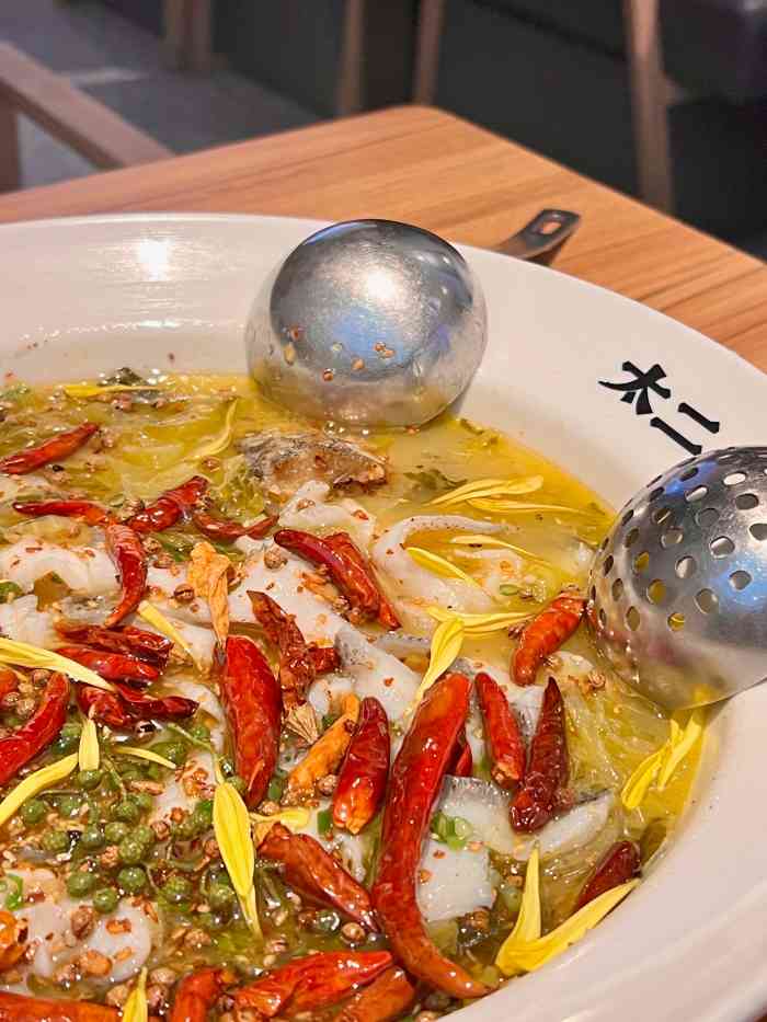 太二酸菜鱼(济南万象城店)-"每次万象城都看到它家排队,不喜欢排队,所