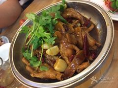 干锅鸡爪-鲁小三·大骨自助(金山总店)