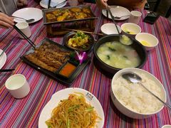 -香巴拉云南餐厅(华莱坞店)