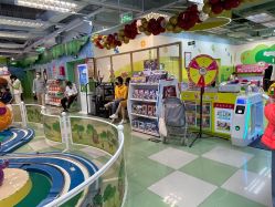 -莫莉幻想儿童乐园(深圳南山欢乐颂店)