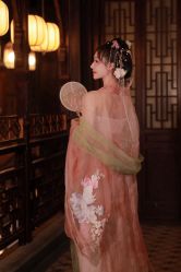 -汉仪华裳汉服馆(打浦桥店)
