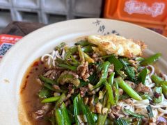 -方铲铲·成都板凳面(滨江银泰店)