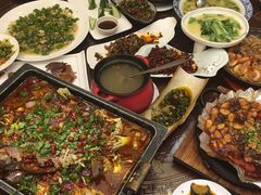 -万重锦·人文川菜馆(骡马市店)