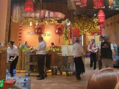 -老滇山寨•云南特色菜•地方菜•民族风情歌舞表演(金碧店)