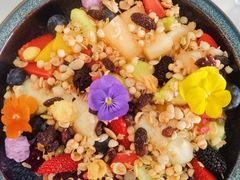 缤纷鲜果沙律-拾挚扒房(招商花园城店)