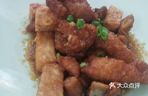 Garlic Sauce Braised Spare Ribs