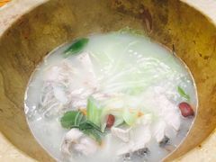 -滇香肴·云南菜蒸汽石锅鱼(云南北路店)