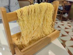 -洪氏嗨捞·广东猪肚鸡·椰子鸡火锅(西咸万象城店)