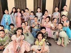 -翎秀服装模特