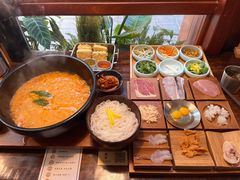 -银米·云南传统过桥米线(双廊黑金冠店)