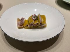 榨菜脆皮咸鸡-皇朝会.经典传统粤菜(外滩店)