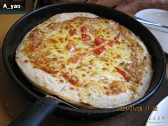 金枪鱼pizza-萨莉亚意式餐厅(上下九店)