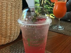 -Chom Cafe and Restaurant