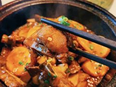 -阿瓦山寨·湘菜现炒·剁椒鱼头王(咸阳总店)