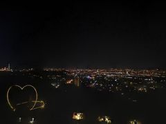 -草山夜未眠景观餐厅