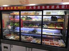 自助取餐区-张记砂锅麻辣烫(千灯店)