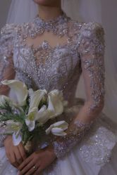 -艾米丽婚纱礼服