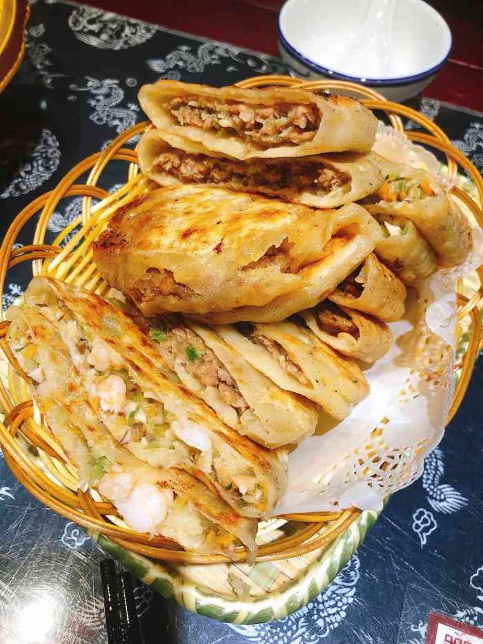 好记馅饼(一方广场店)-"路过这里,看到里面人很多就进来了,环境很.