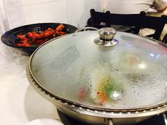 -虾弄弄海派小龙虾·牛羊蝎子火锅